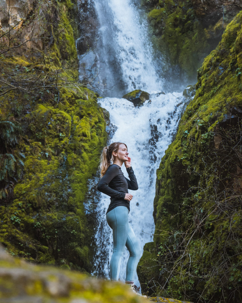 Best Waterfalls near Portland Oregon that you don't want to miss! This quick guide has everything you need to know to plan your visit.