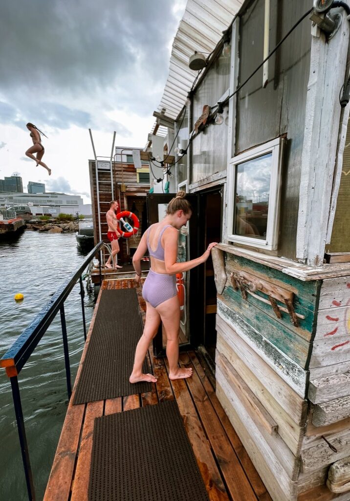 Norwegian floating sauna. 10 Best Things to do in Norway