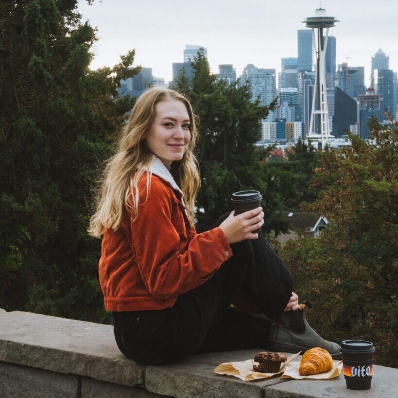 Best Seattle Viewpoints featuring local and tourist favorites! This guide covers where to stay, eat, and go for your next Seattle vacation!