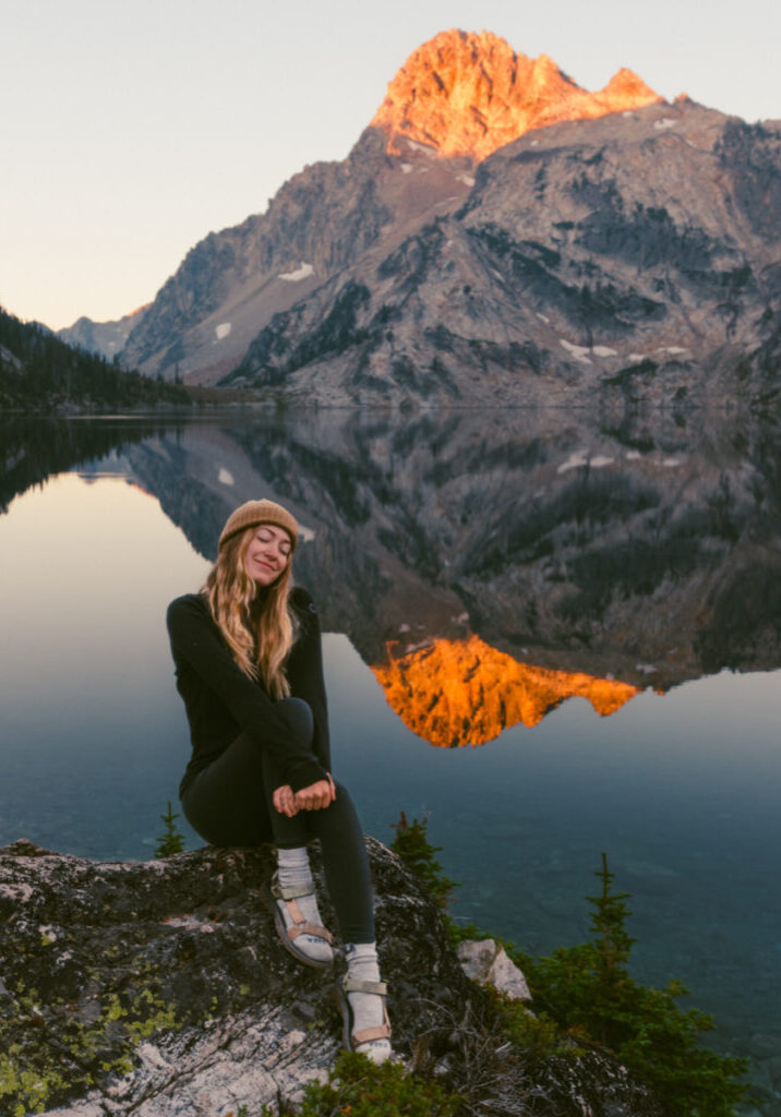 Discover the best things to do in Stanley, Idaho. Wild hot springs, best trails in the Sawtooth Mountains and Stanley Idaho camping spots!