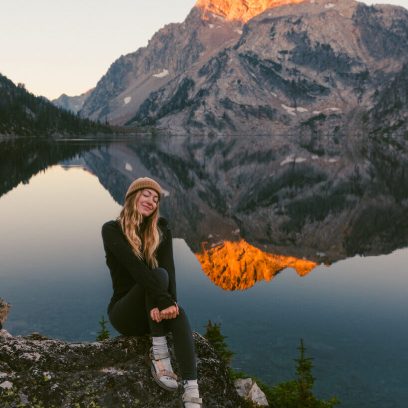 Discover the best things to do in Stanley, Idaho. Wild hot springs, best trails in the Sawtooth Mountains and Stanley Idaho camping spots!
